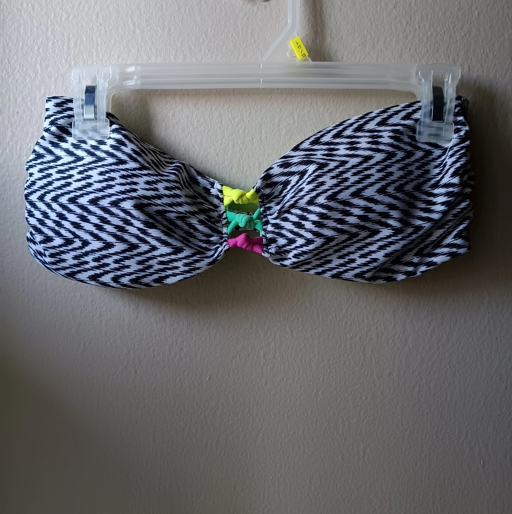 NWOT Tribal Print Swim Top